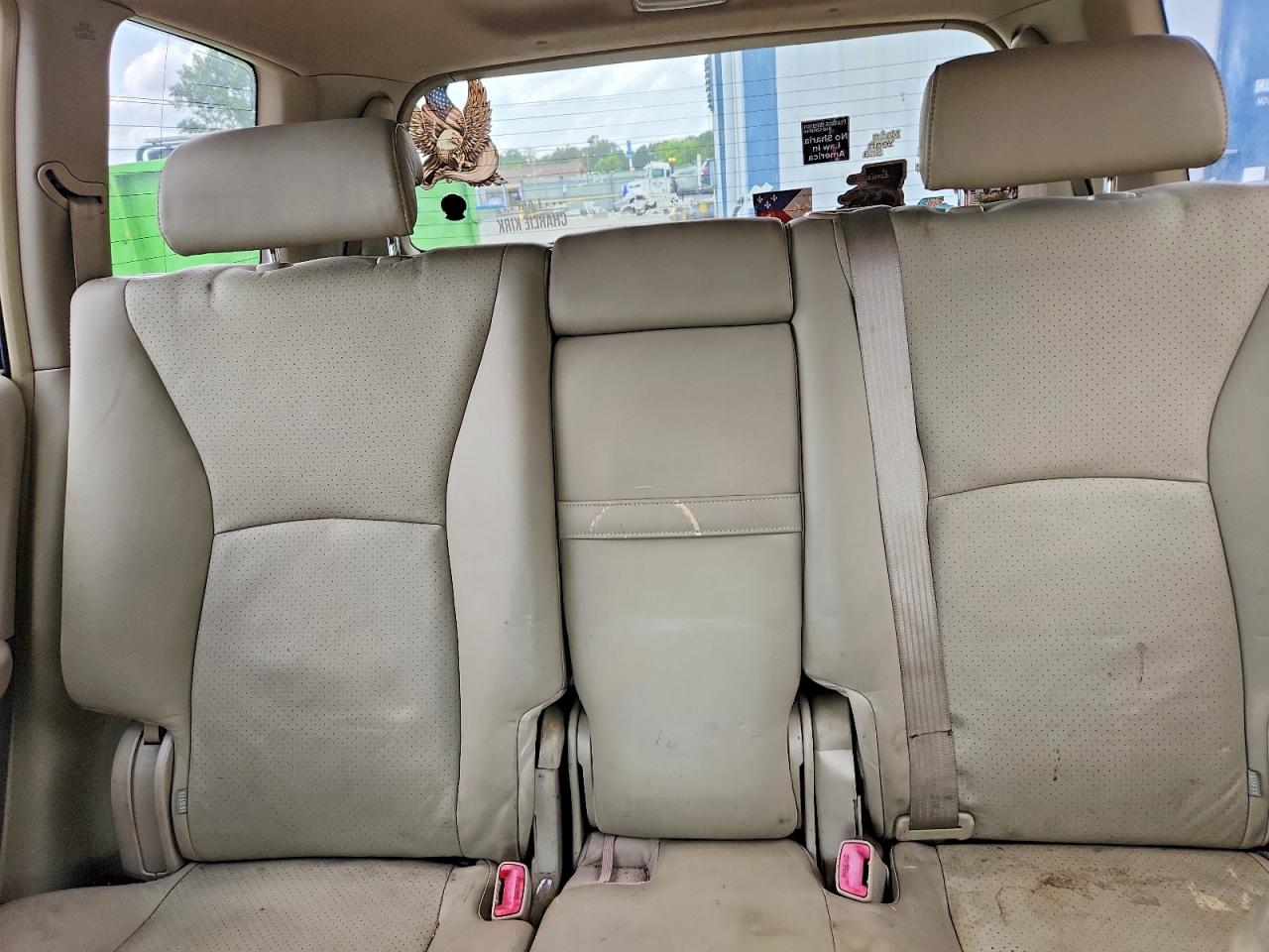 2004 TOYOTA HIGHLANDER