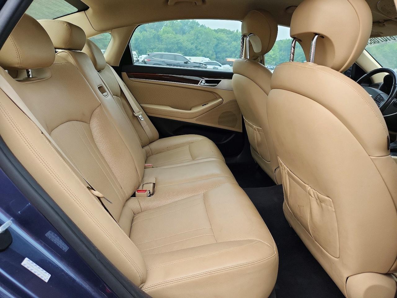 2016 HYUNDAI GENESIS