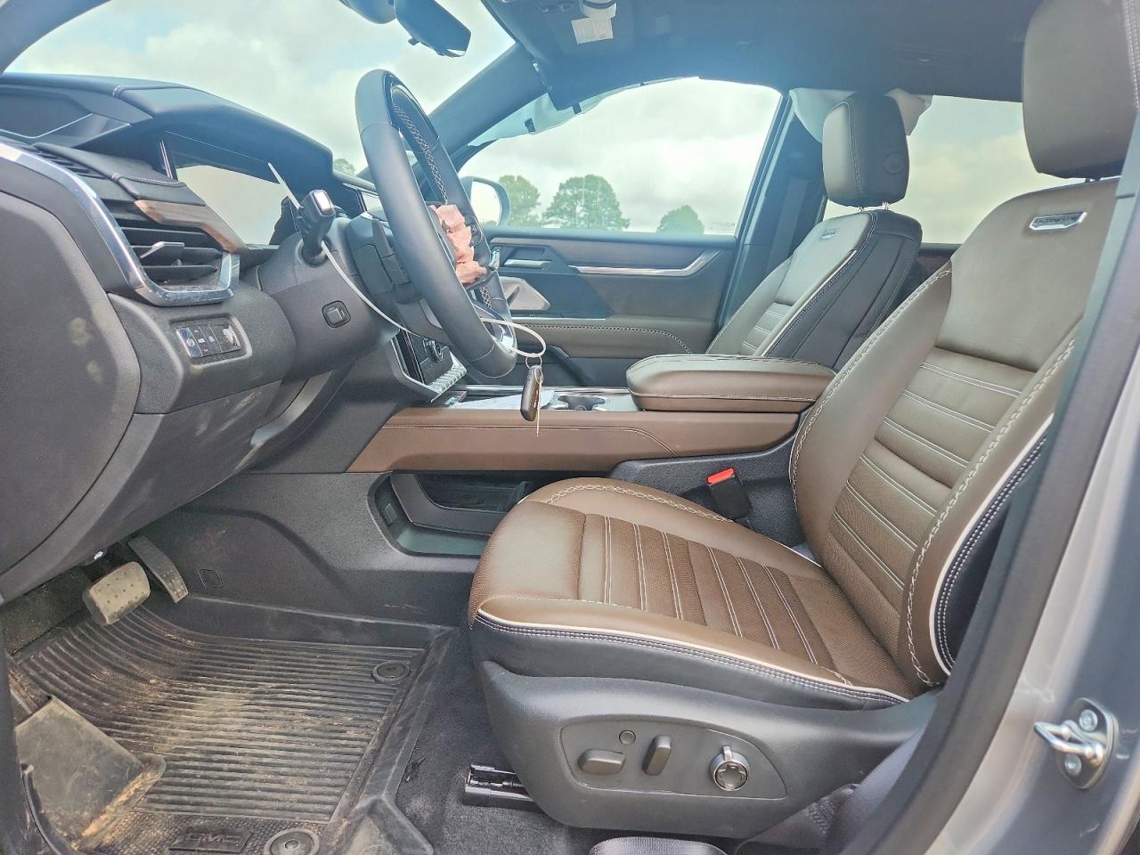 2026 GMC ACADIA DEN