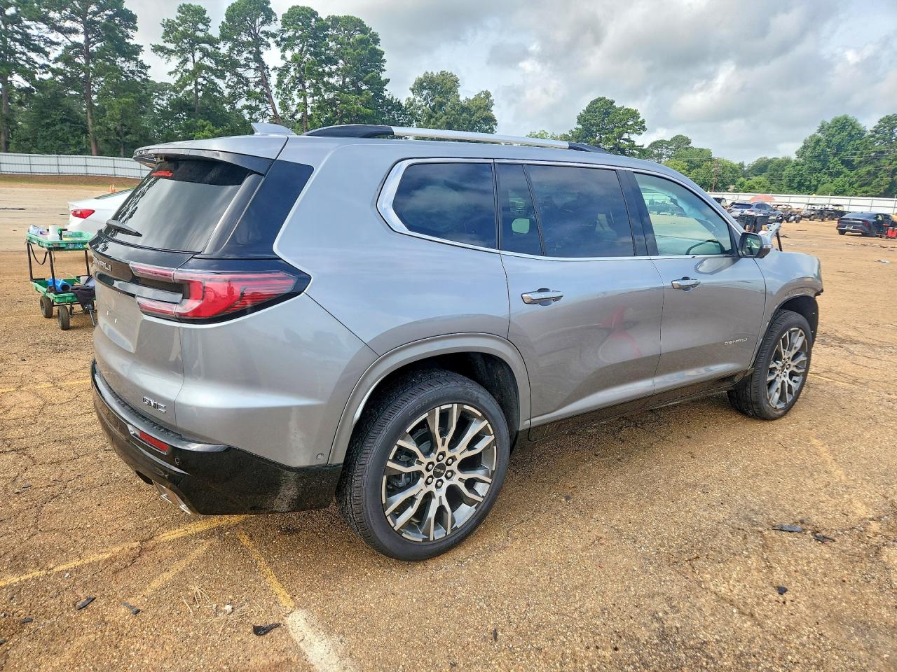 2026 GMC ACADIA DEN
