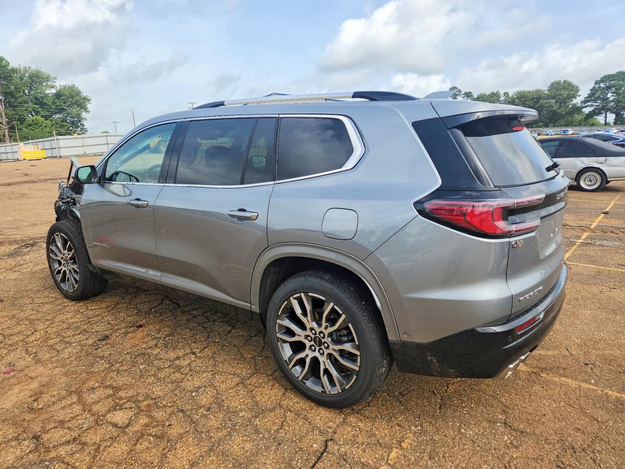 2026 GMC ACADIA DEN