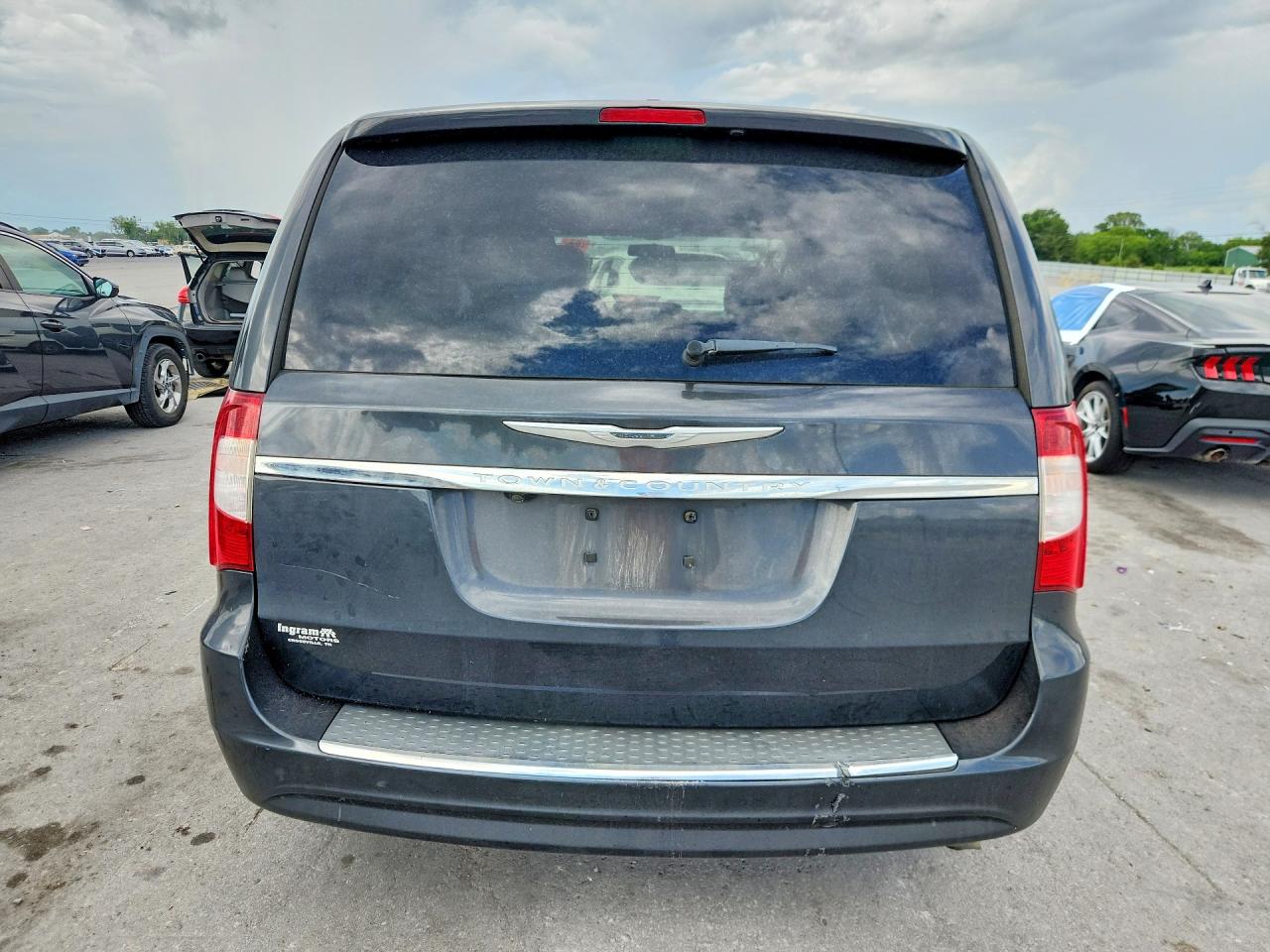 2011 CHRYSLER MINIVAN