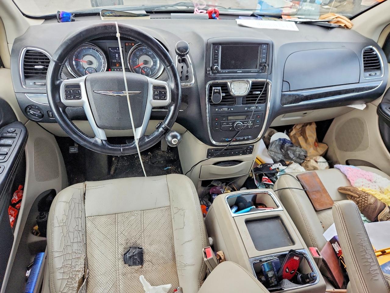 2011 CHRYSLER MINIVAN
