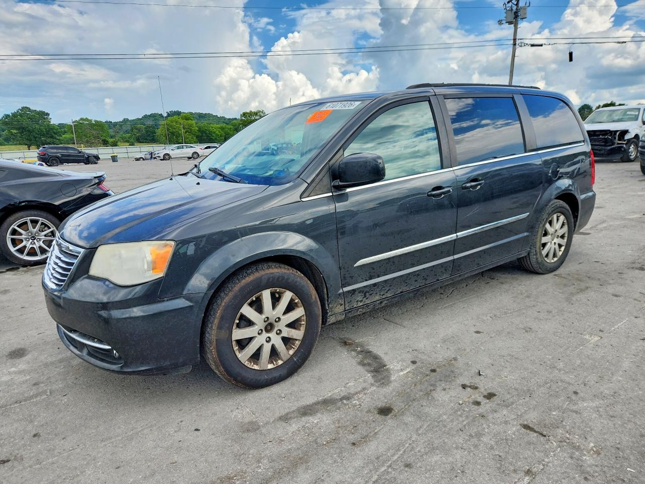 2011 CHRYSLER MINIVAN