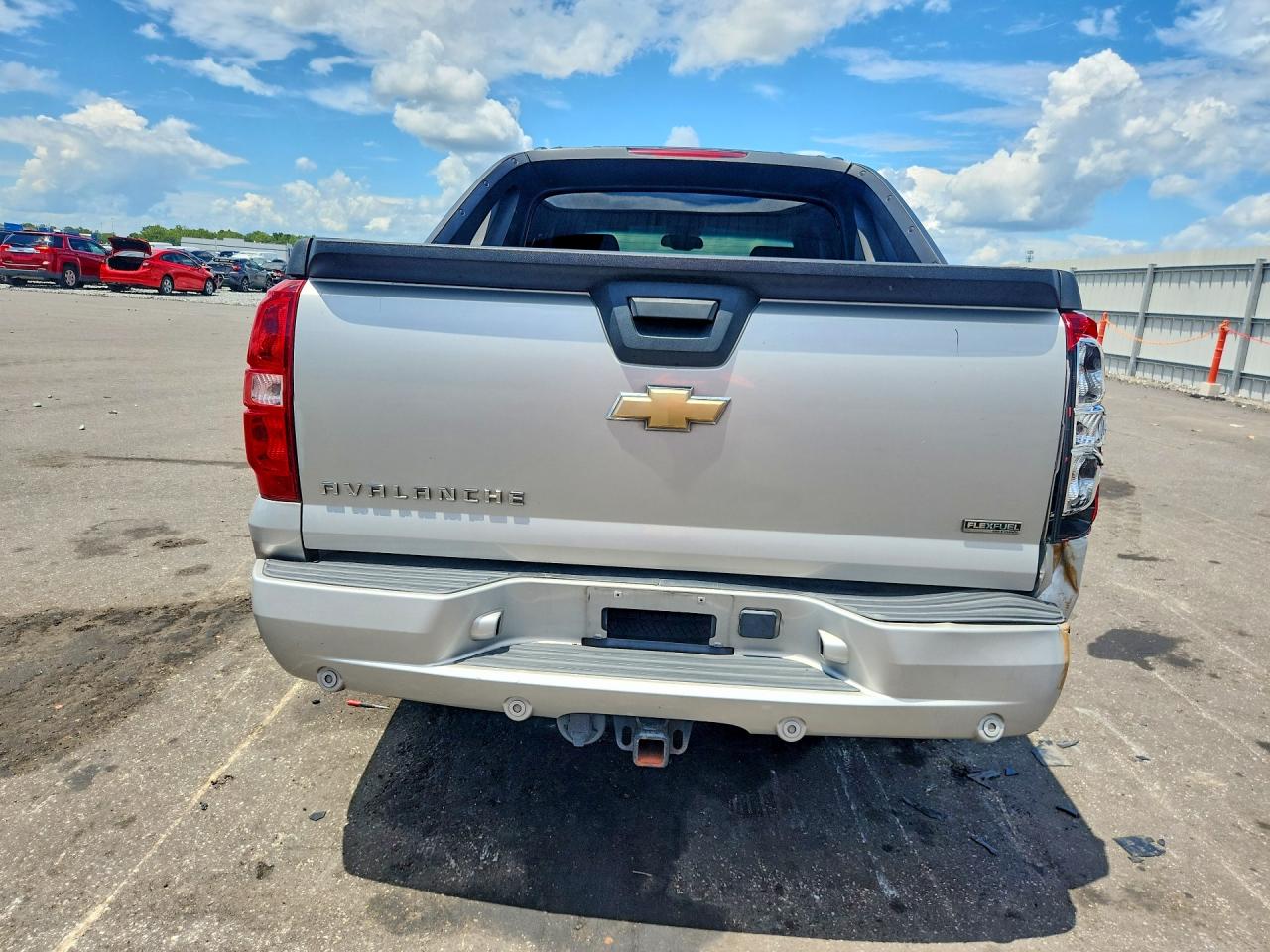 2011 CHEVROLET AVALANCHE