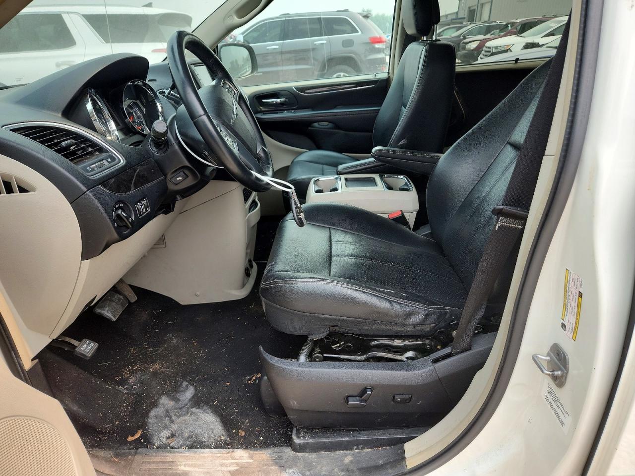 2012 CHRYSLER MINIVAN