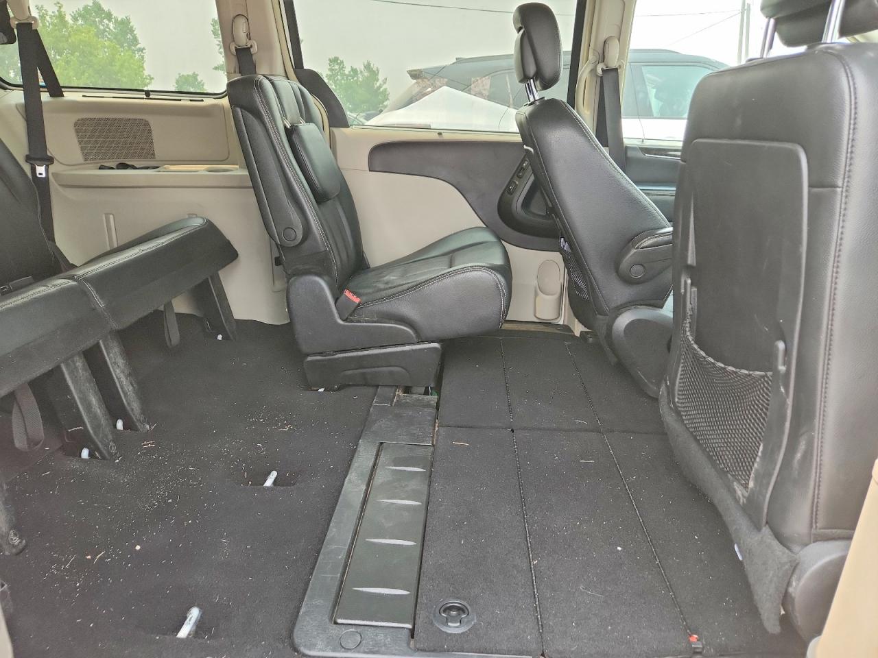 2012 CHRYSLER MINIVAN