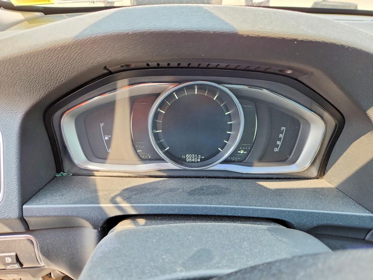 2017 VOLVO V60