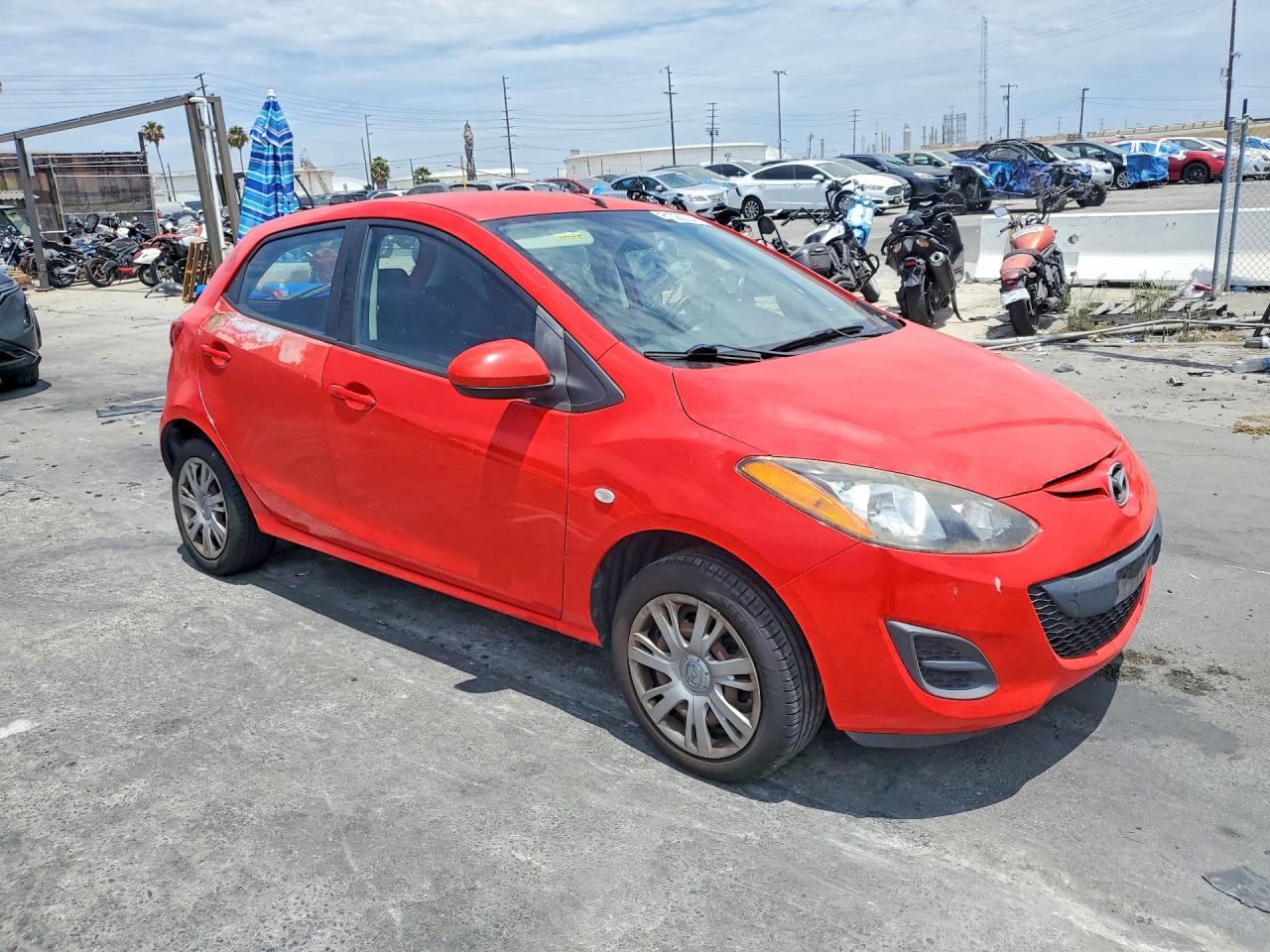 2014 MAZDA 2