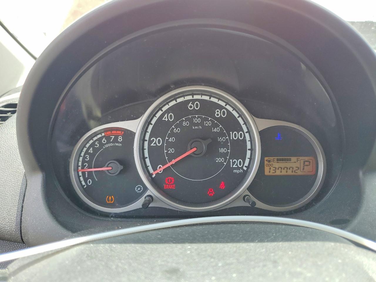 2014 MAZDA 2