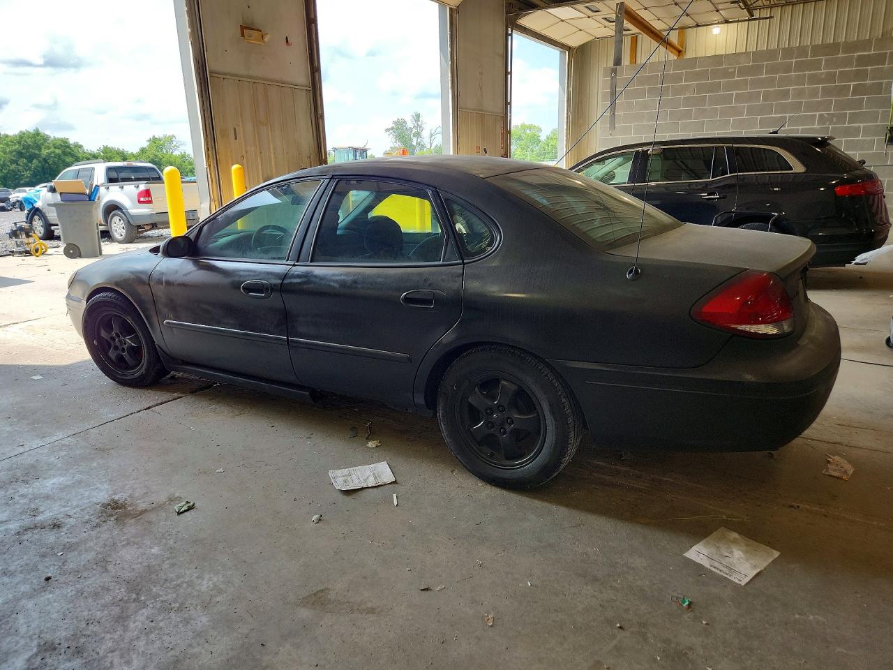 2006 FORD TAURUS