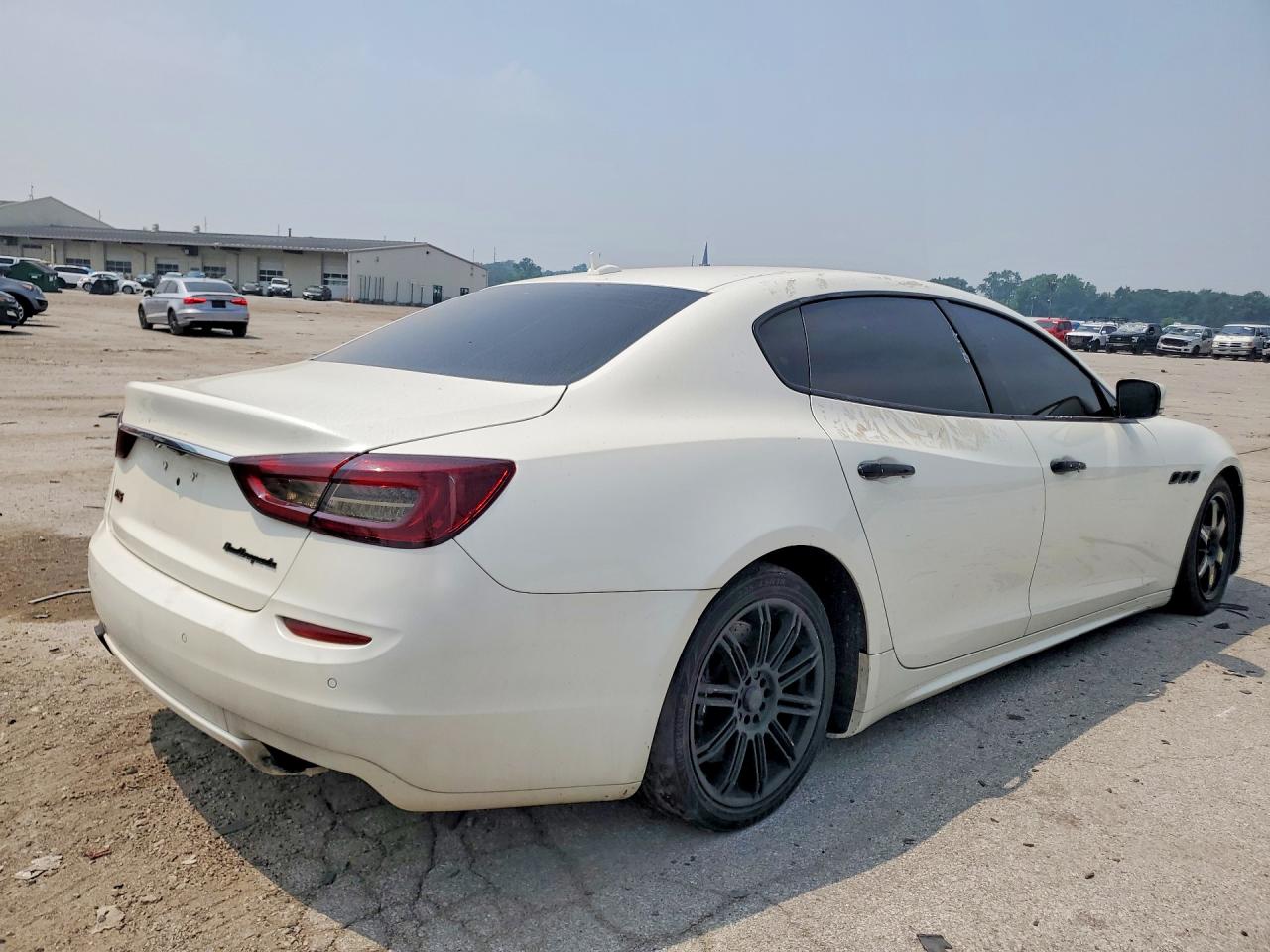 2015 MASERATI QUATTROPOR
