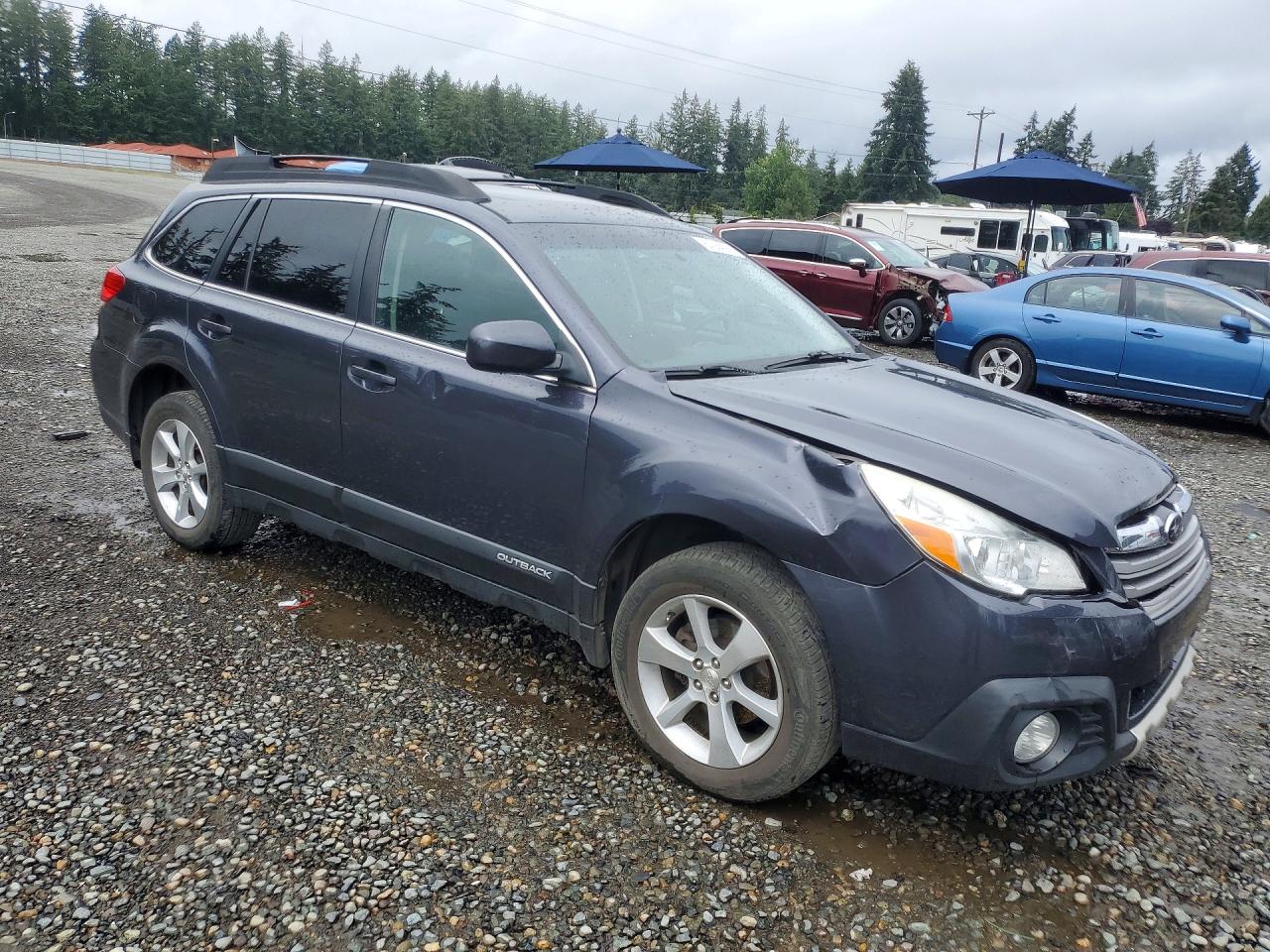 2013 SUBARU OUTBACK