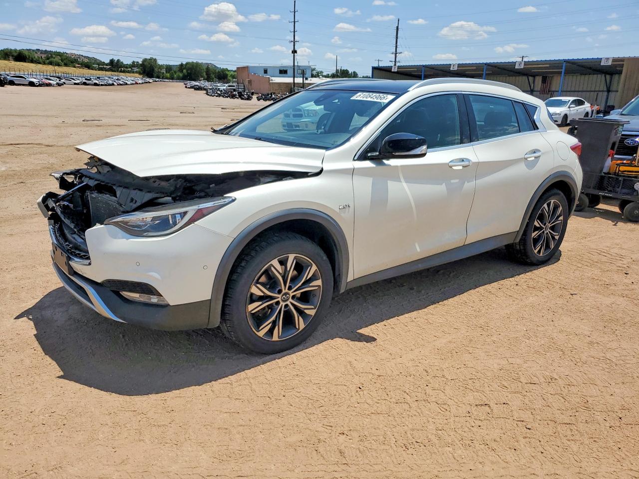2017 INFINITI QX30