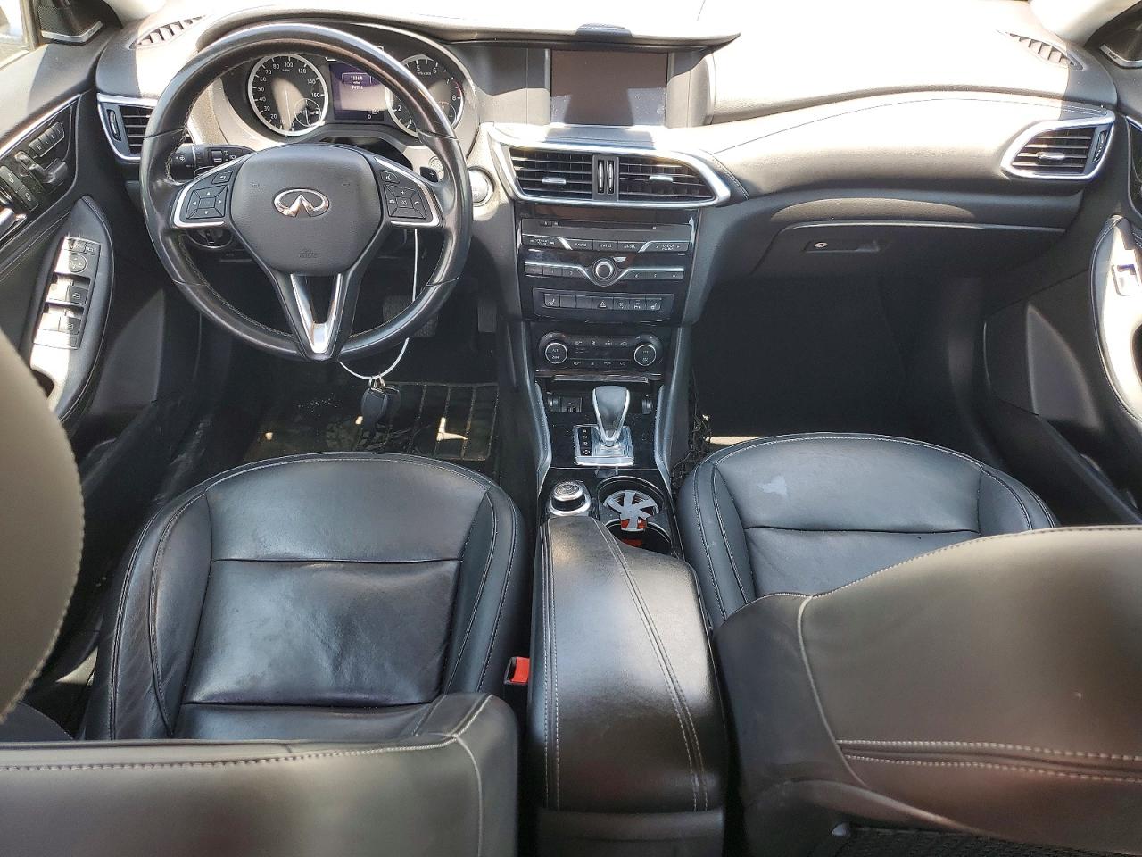 2017 INFINITI QX30