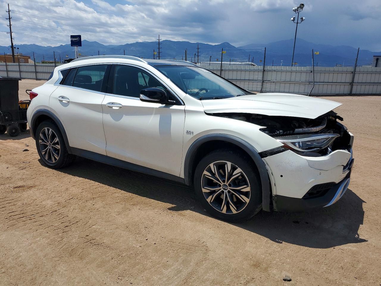 2017 INFINITI QX30
