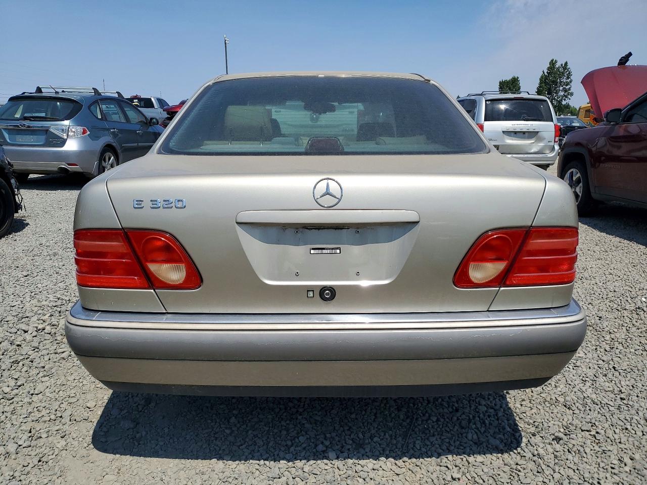 1997 MERZ E-CLASS