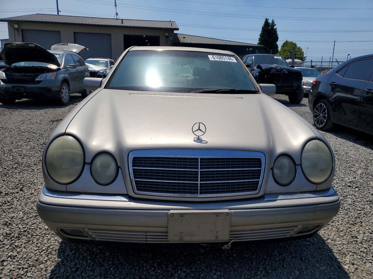 1997 MERZ E-CLASS