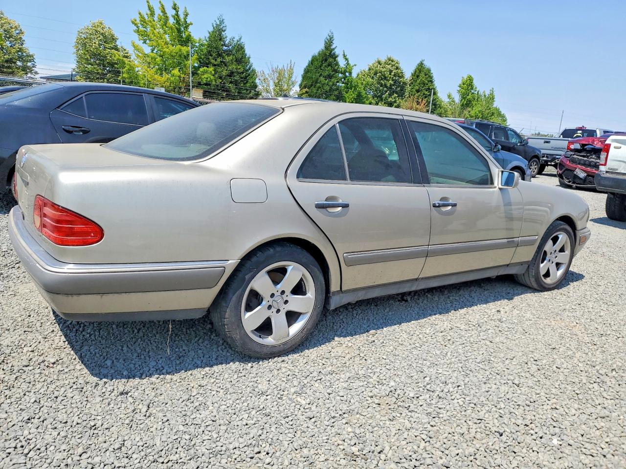 1997 MERZ E-CLASS