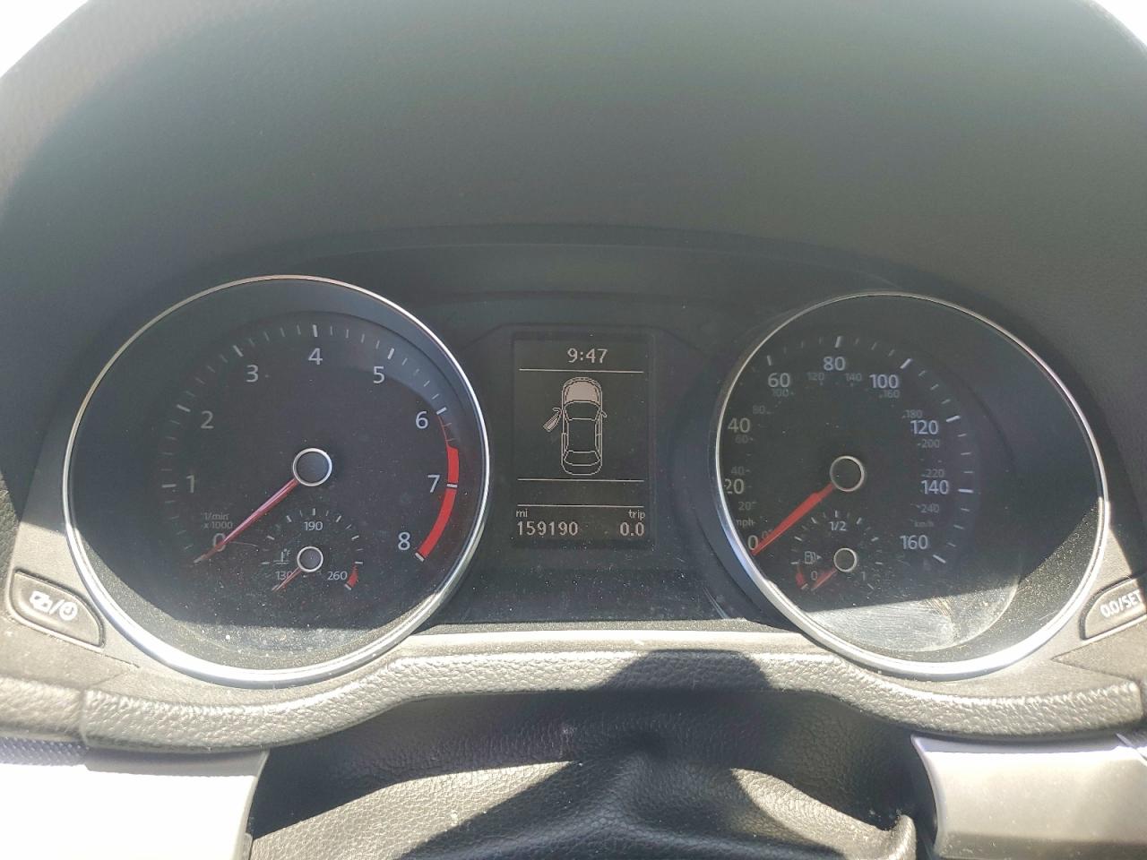 2016 VOLKSWAGEN PASSAT
