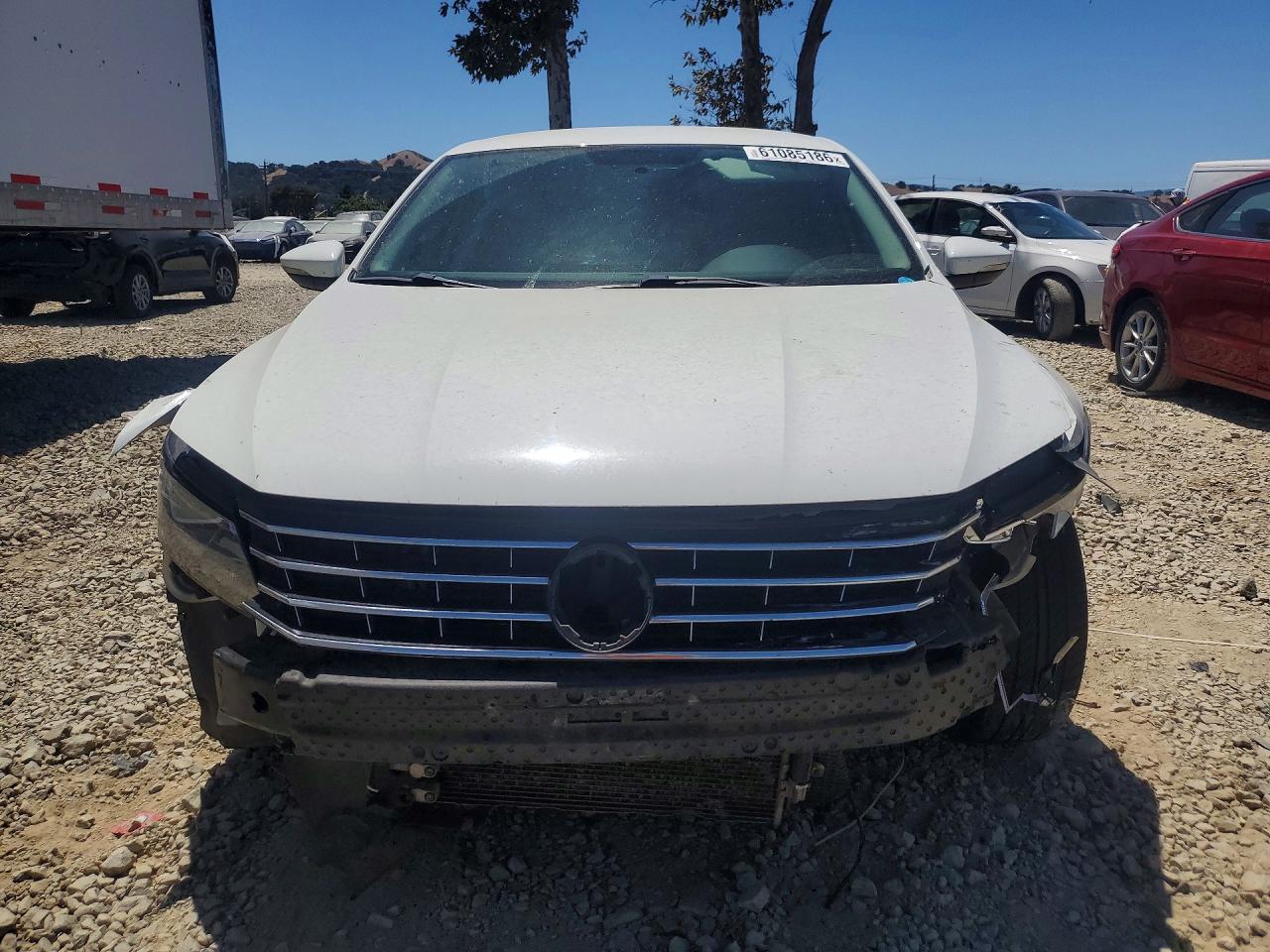 2016 VOLKSWAGEN PASSAT