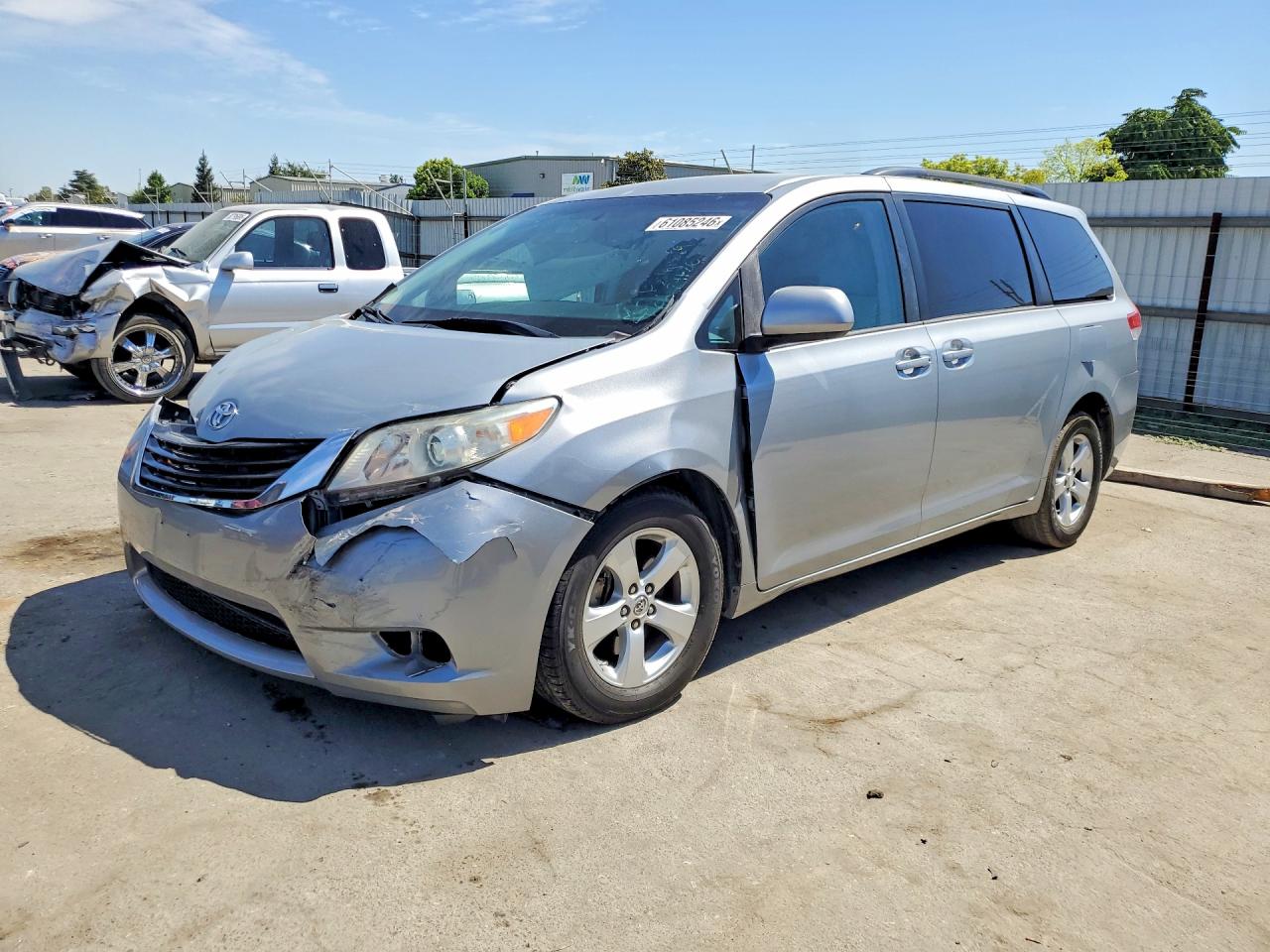 2014 TOYOTA SIENNA