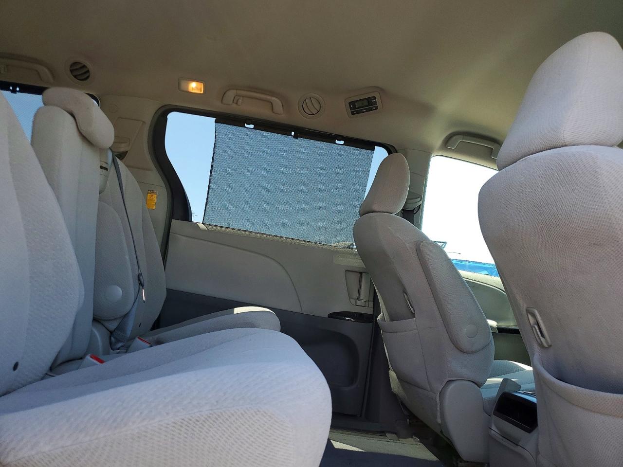 2014 TOYOTA SIENNA