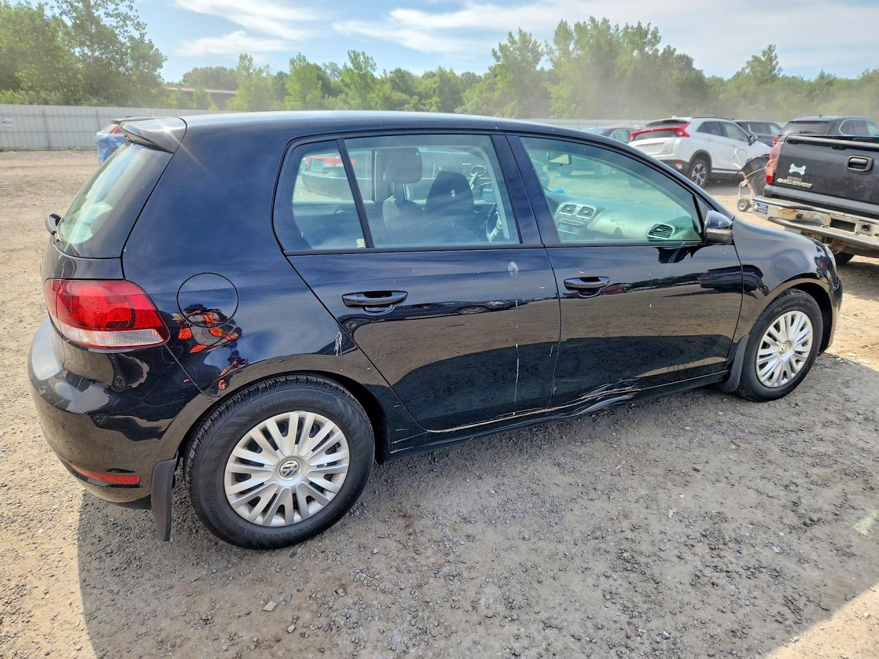 2013 VOLKSWAGEN GOLF