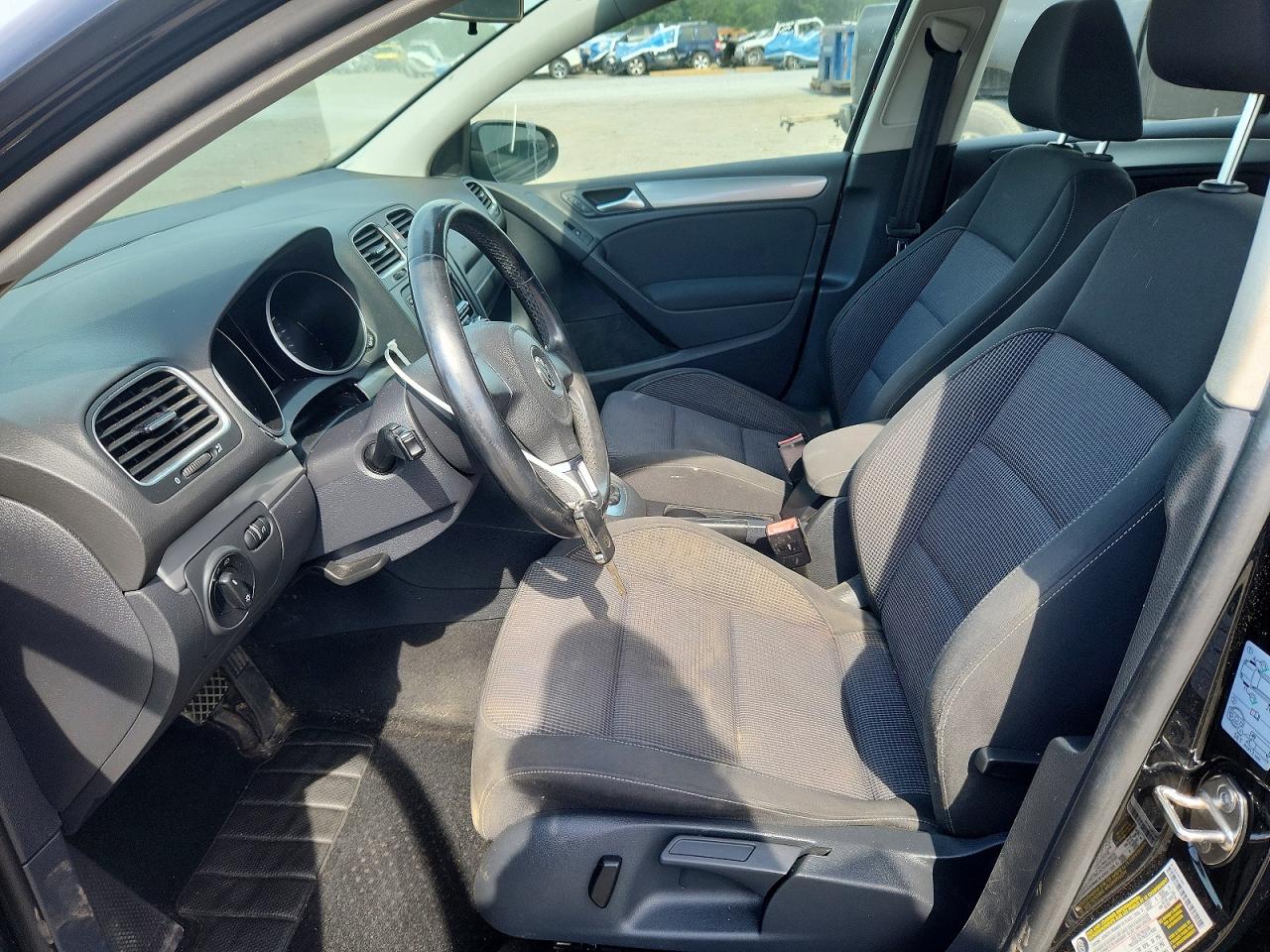 2013 VOLKSWAGEN GOLF