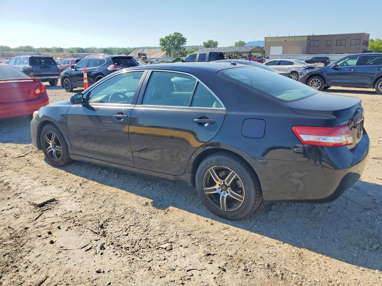 2010 TOYOTA CAMRY