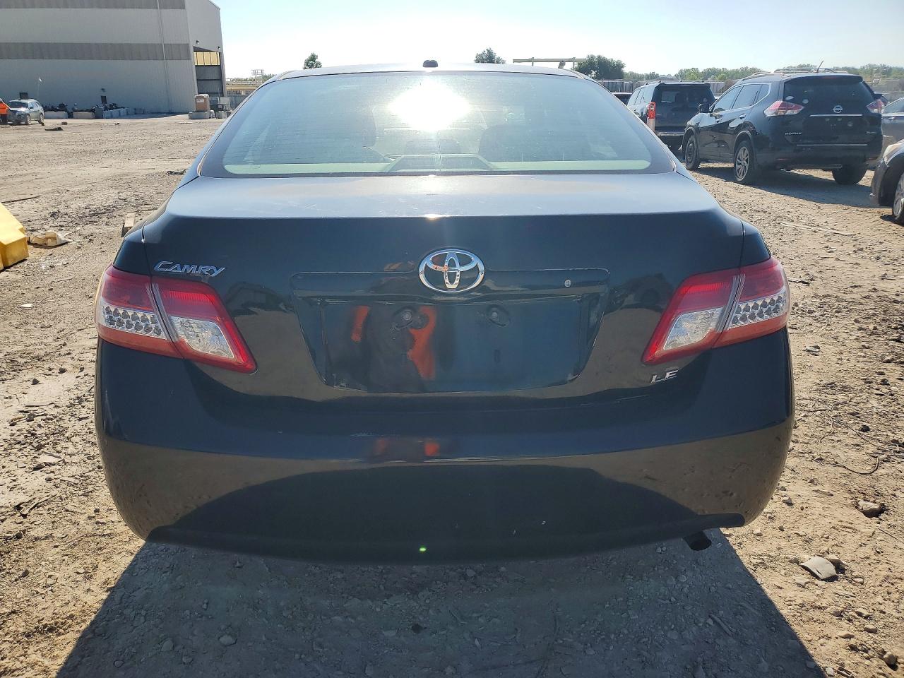 2010 TOYOTA CAMRY