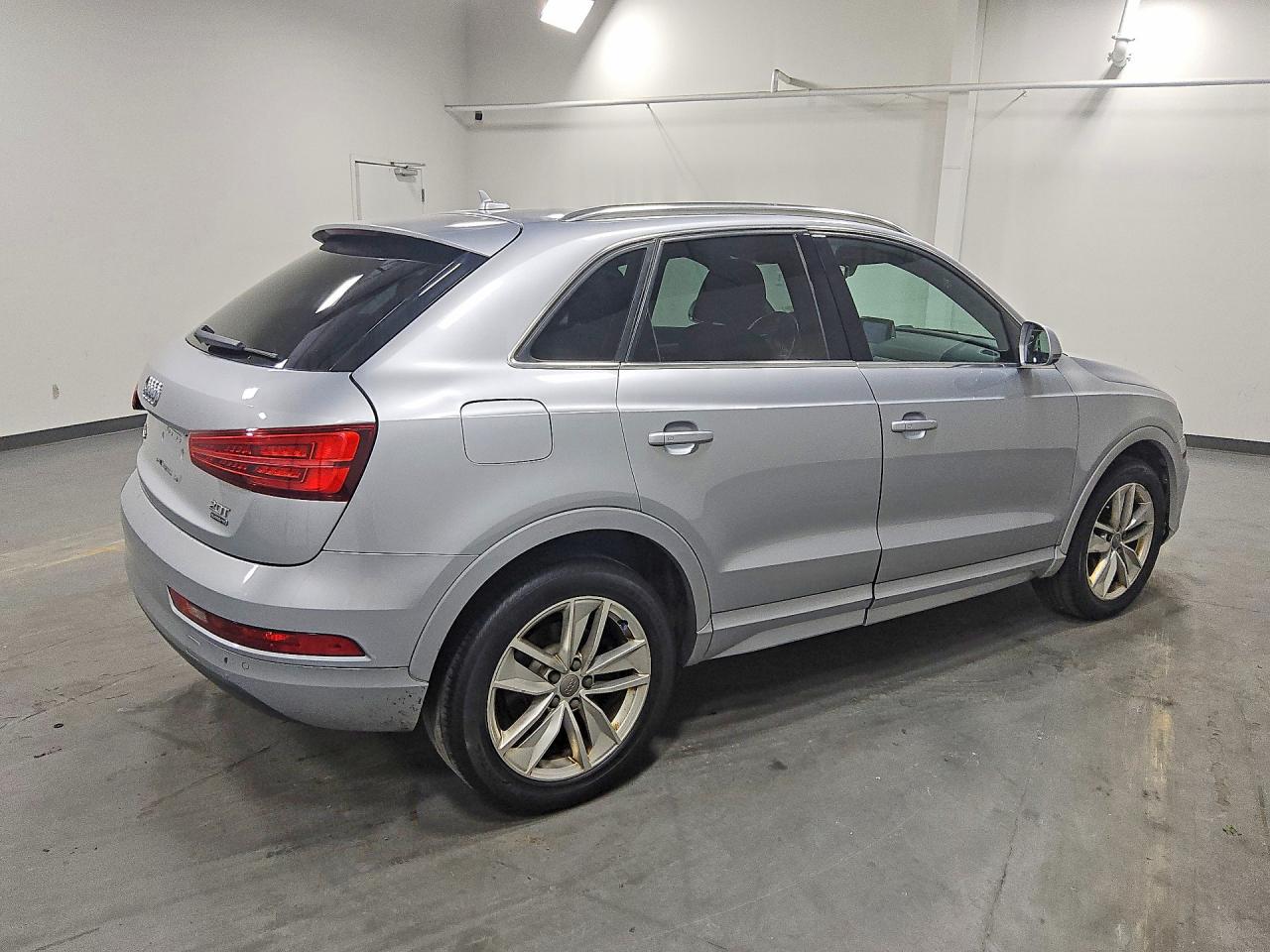2016 AUDI Q3