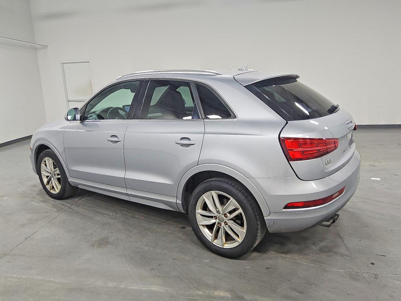 2016 AUDI Q3