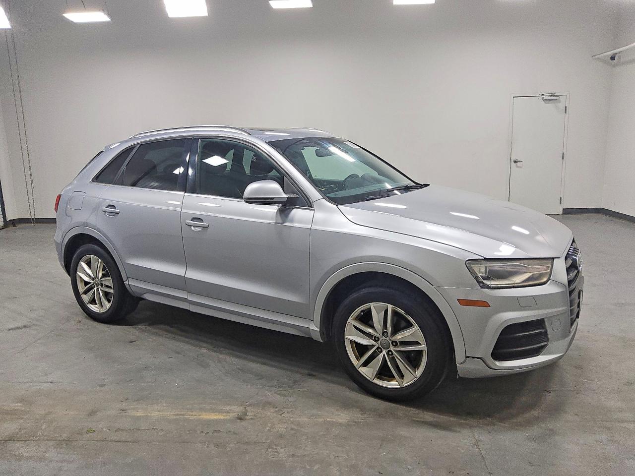 2016 AUDI Q3