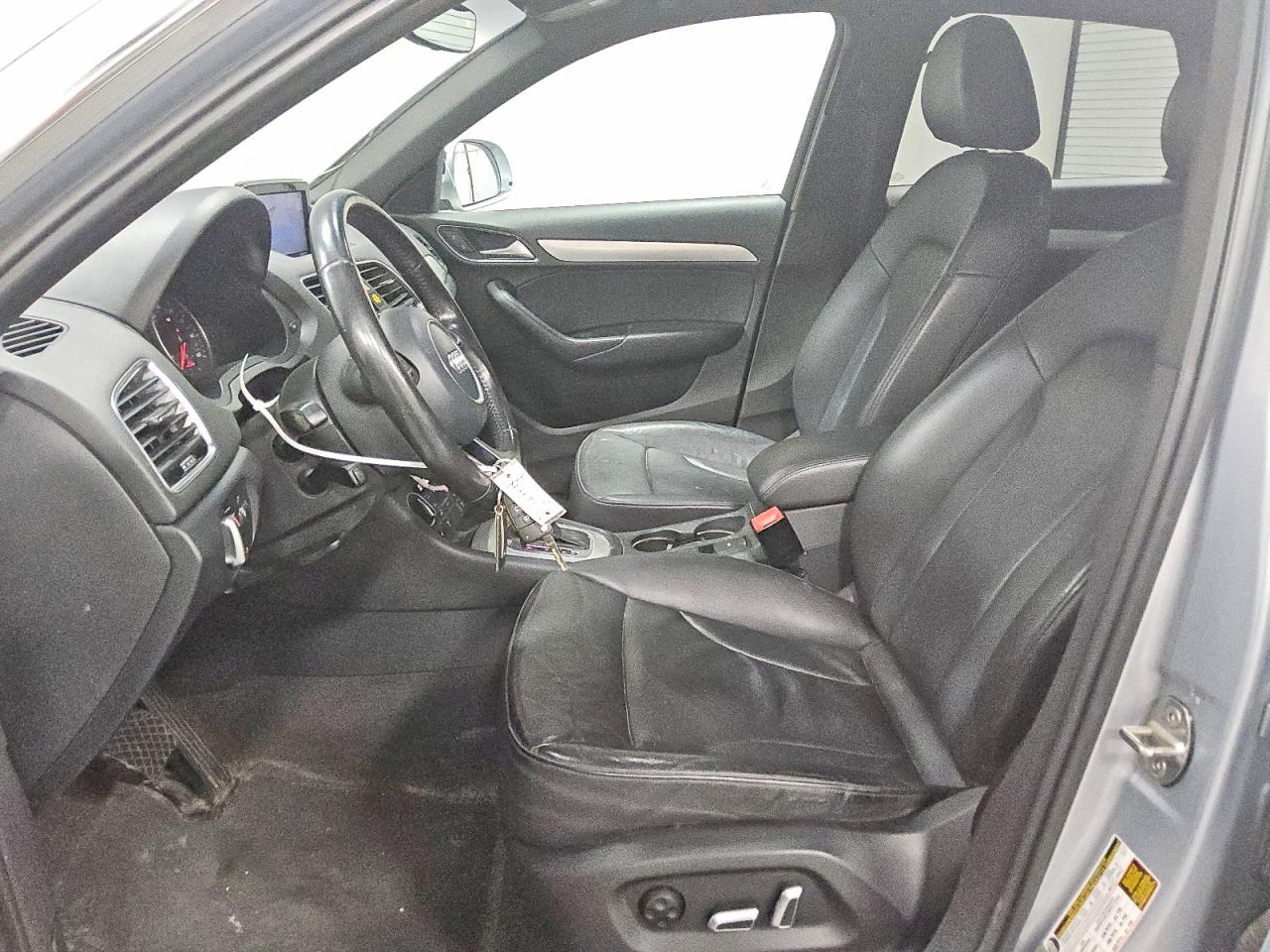 2016 AUDI Q3