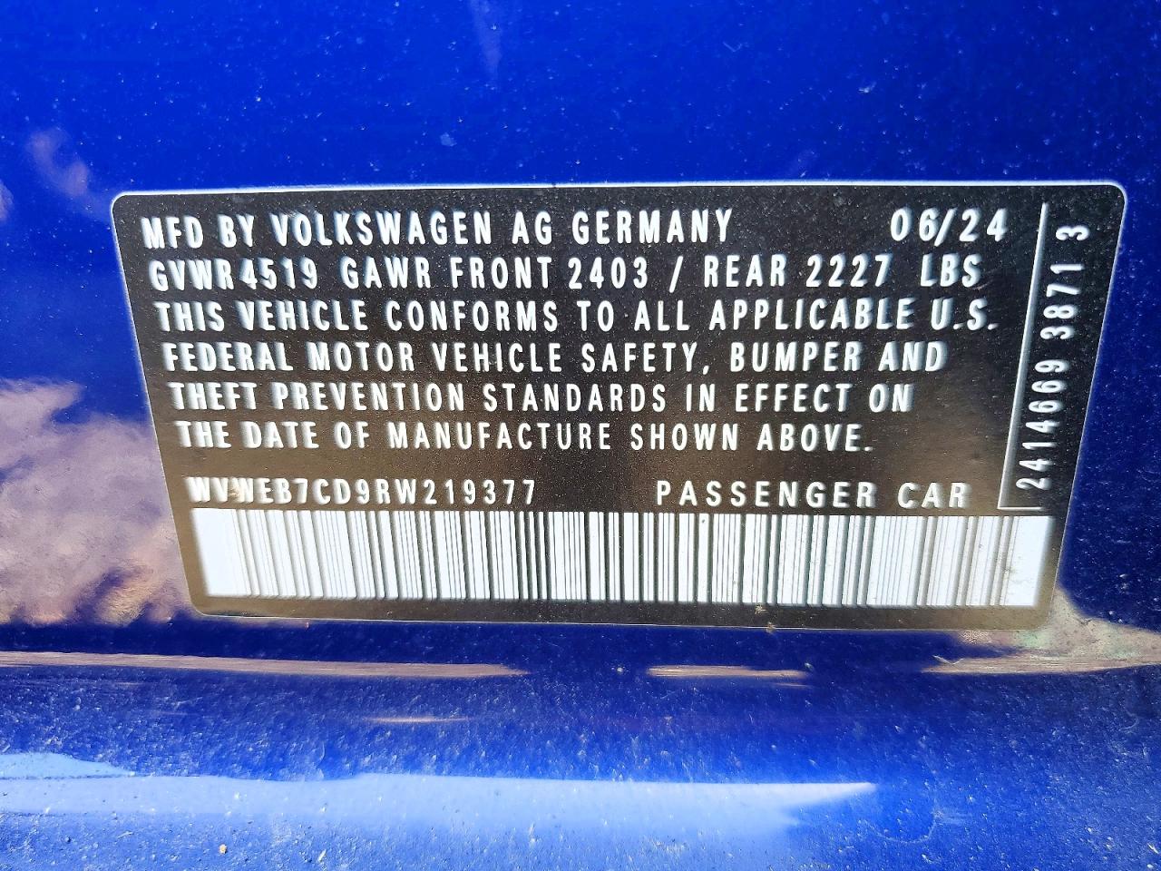 2024 VOLKSWAGEN GOLF