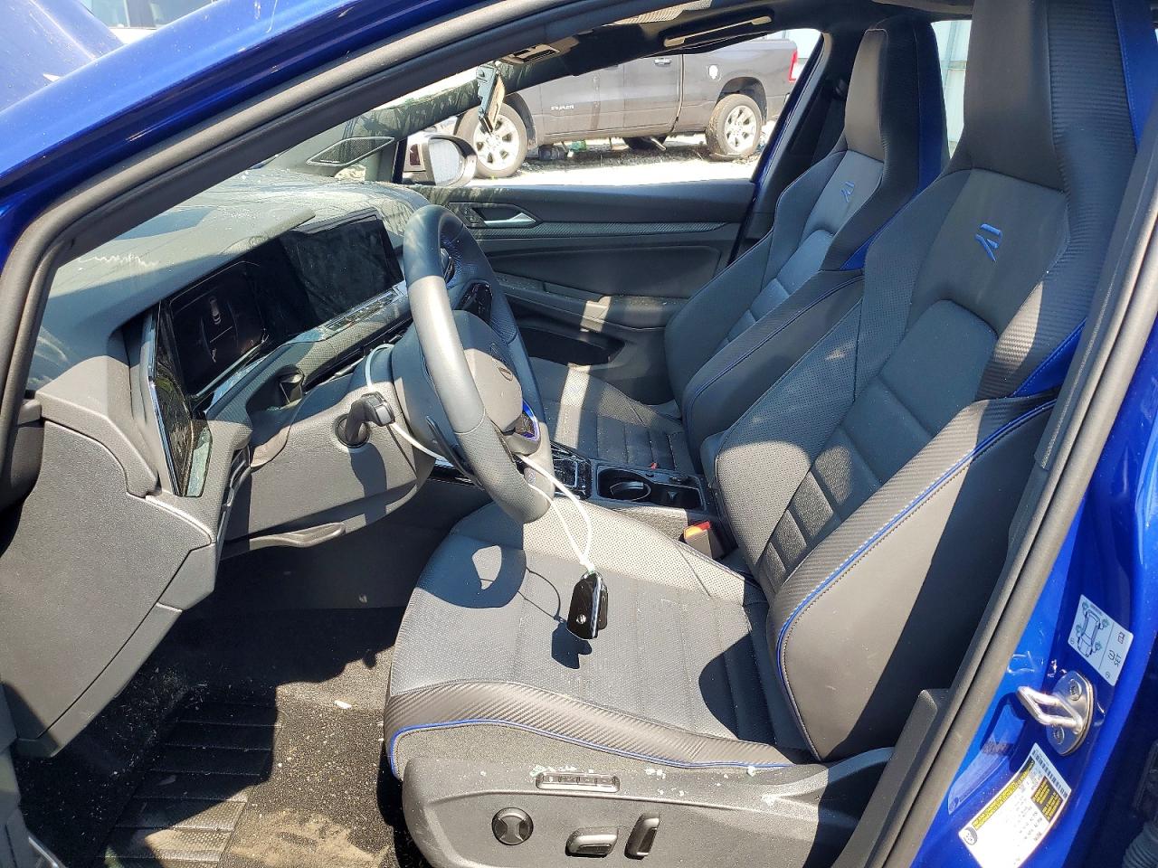 2024 VOLKSWAGEN GOLF