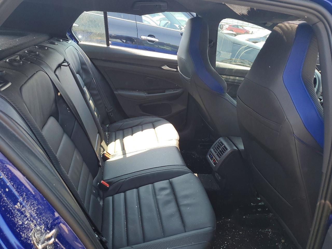 2024 VOLKSWAGEN GOLF
