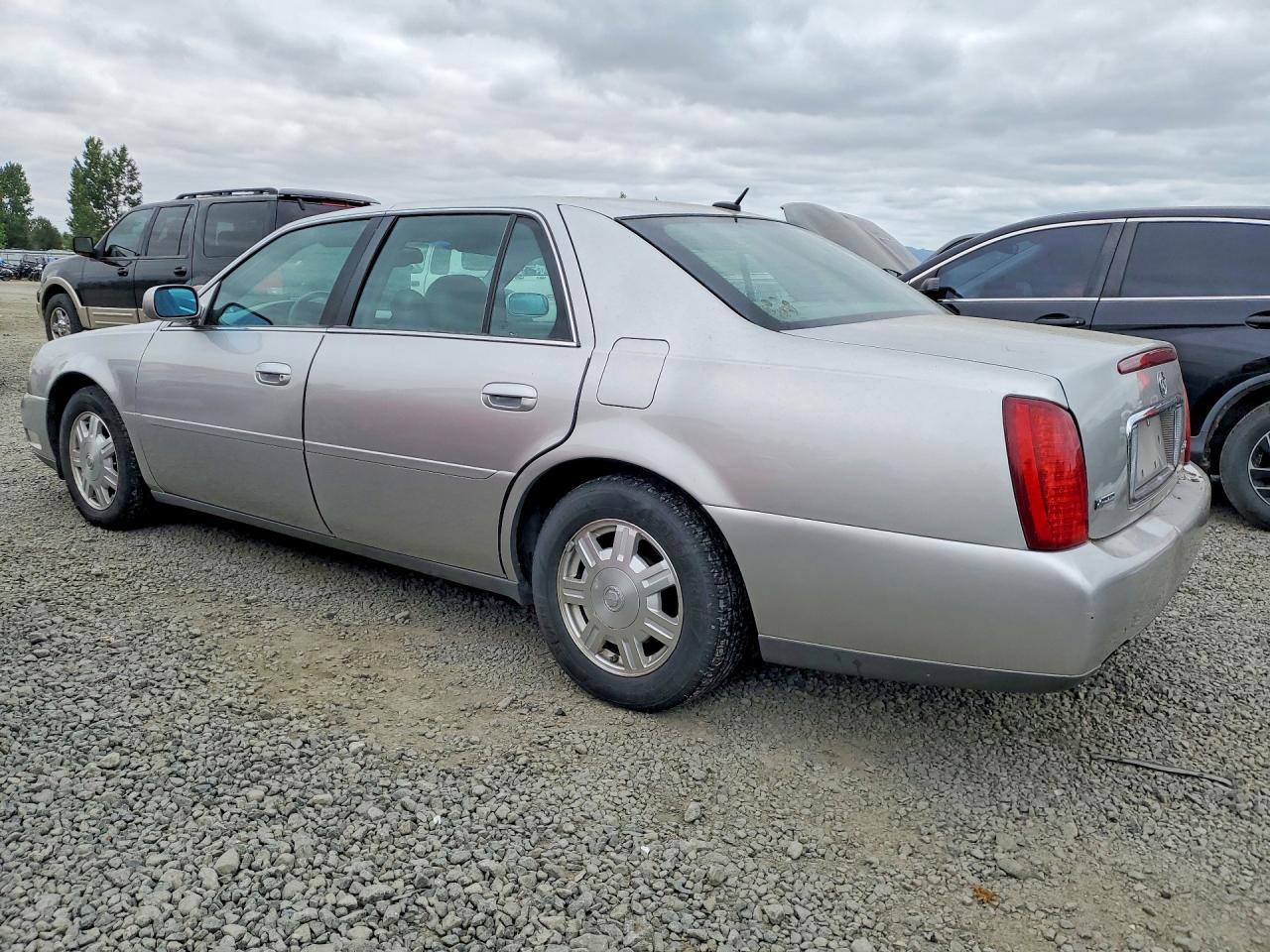 2005 CADILLAC DEVILLE