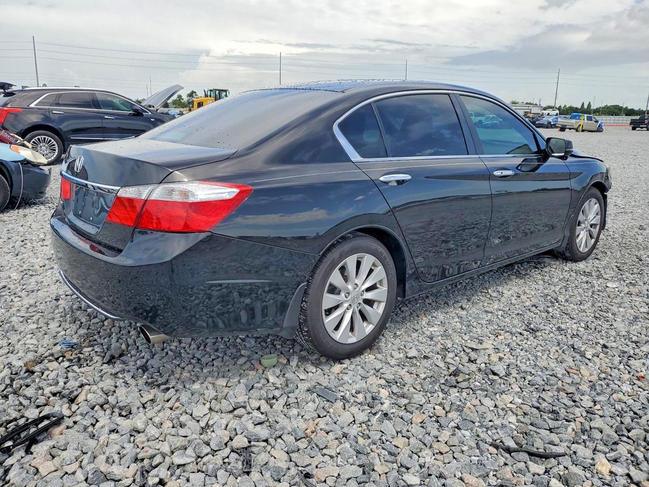 2013 HONDA ACCORD