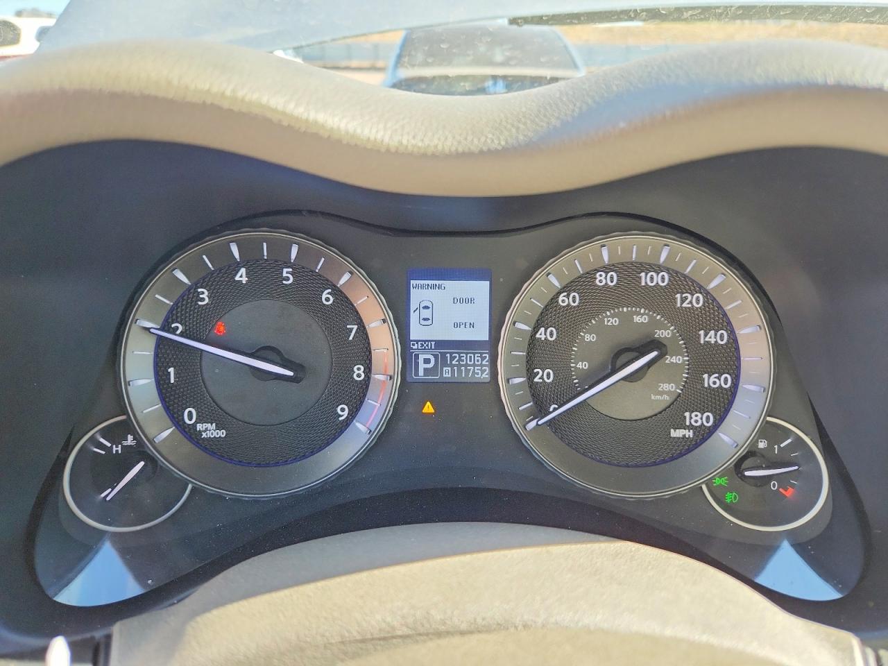 2013 INFINITI M37