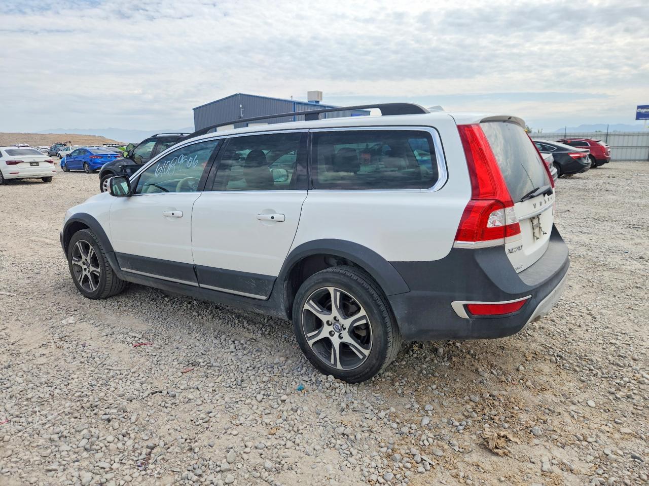 2015 VOLVO XC70