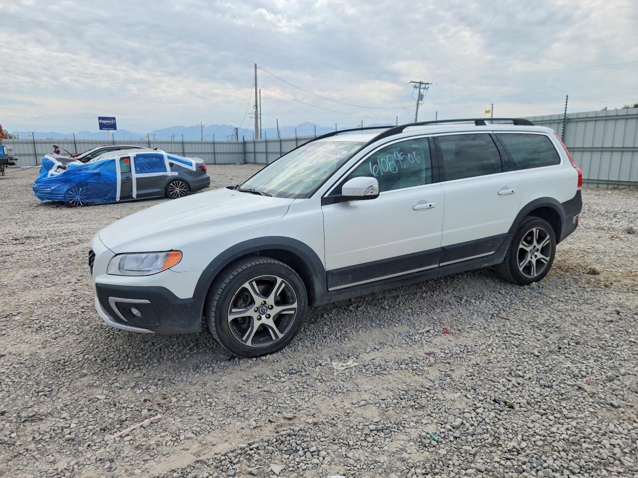 2015 VOLVO XC70
