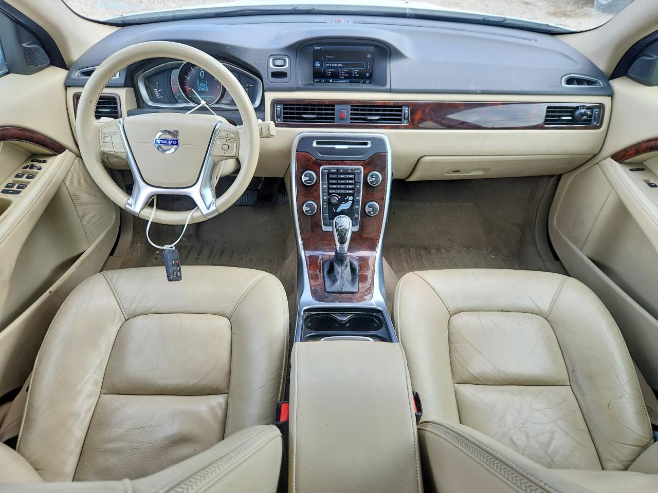 2015 VOLVO XC70