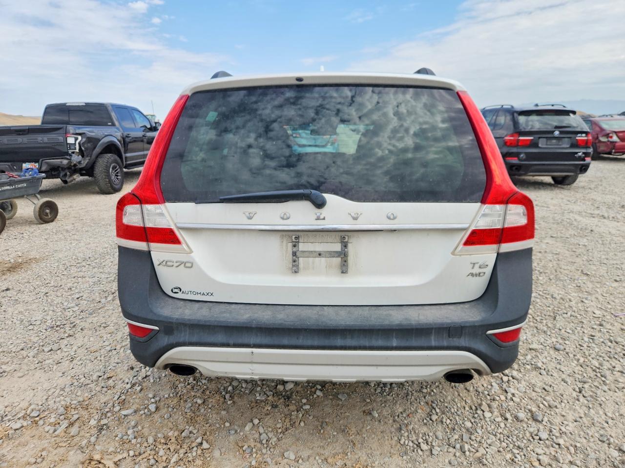 2015 VOLVO XC70