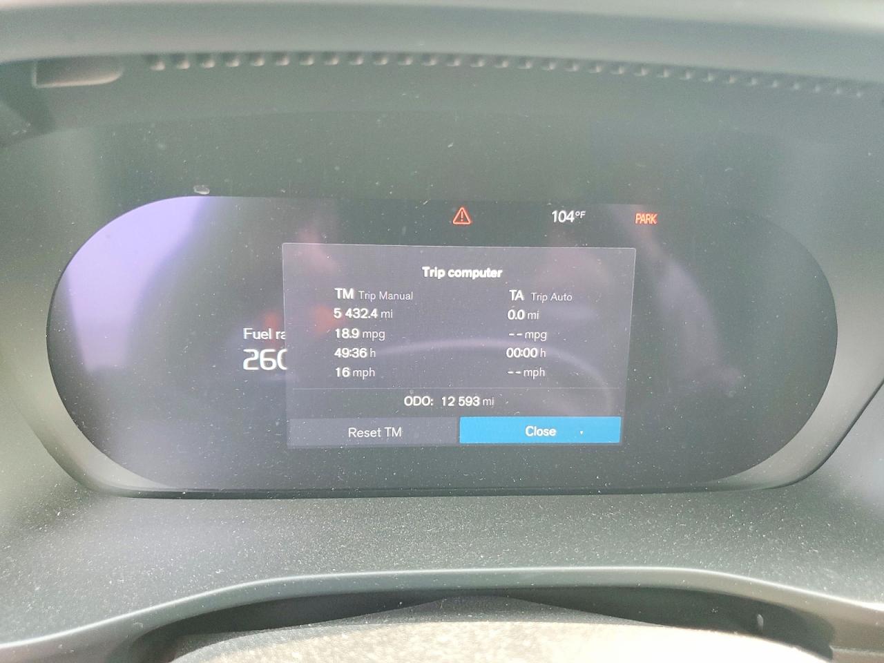 2023 VOLVO XC40