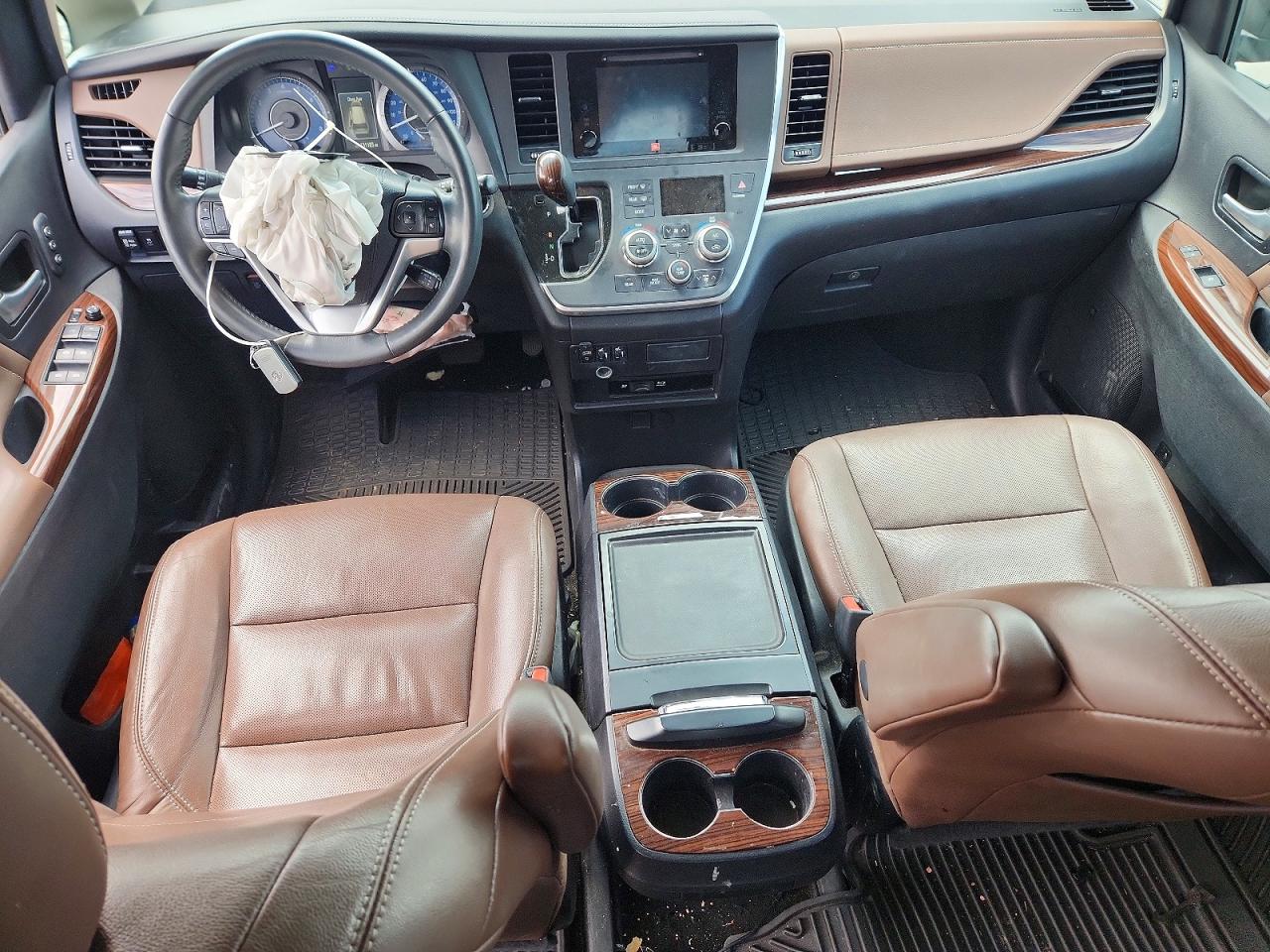 2015 TOYOTA SIENNA