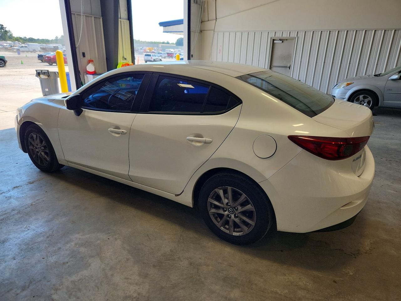 2016 MAZDA 3