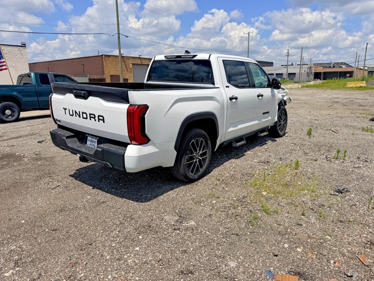 2025 TOYOTA TUNDRA
