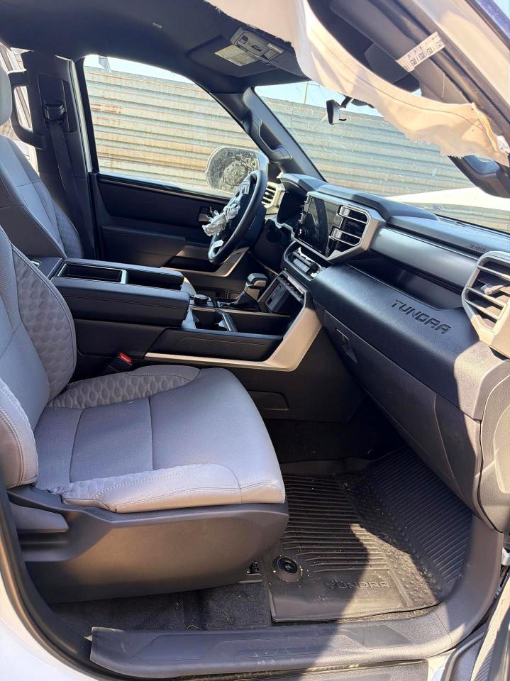 2025 TOYOTA TUNDRA